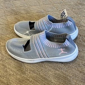 Danskin memory foam shoes NWT